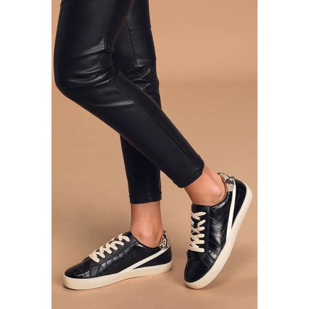 WHITE RAVEN Sneakers